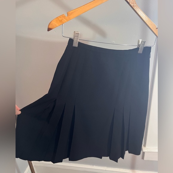 Vintage Jones New York Pleated Mini Skirt - Picture 8 of 11